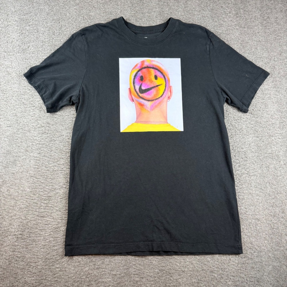 Nike T-Shirt Men's Medium Black Smiley Face Graphic Tee DQ1080-010 Short Sleeve